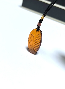 D1175# 天然净水血珀梳子吊坠 一梳百顺25.5*14.2*4.8mm