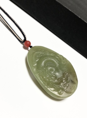 D1203# 天然和田玉黄口老料精工雕龙牌吊坠49.5*32*14.5mm 36.4克