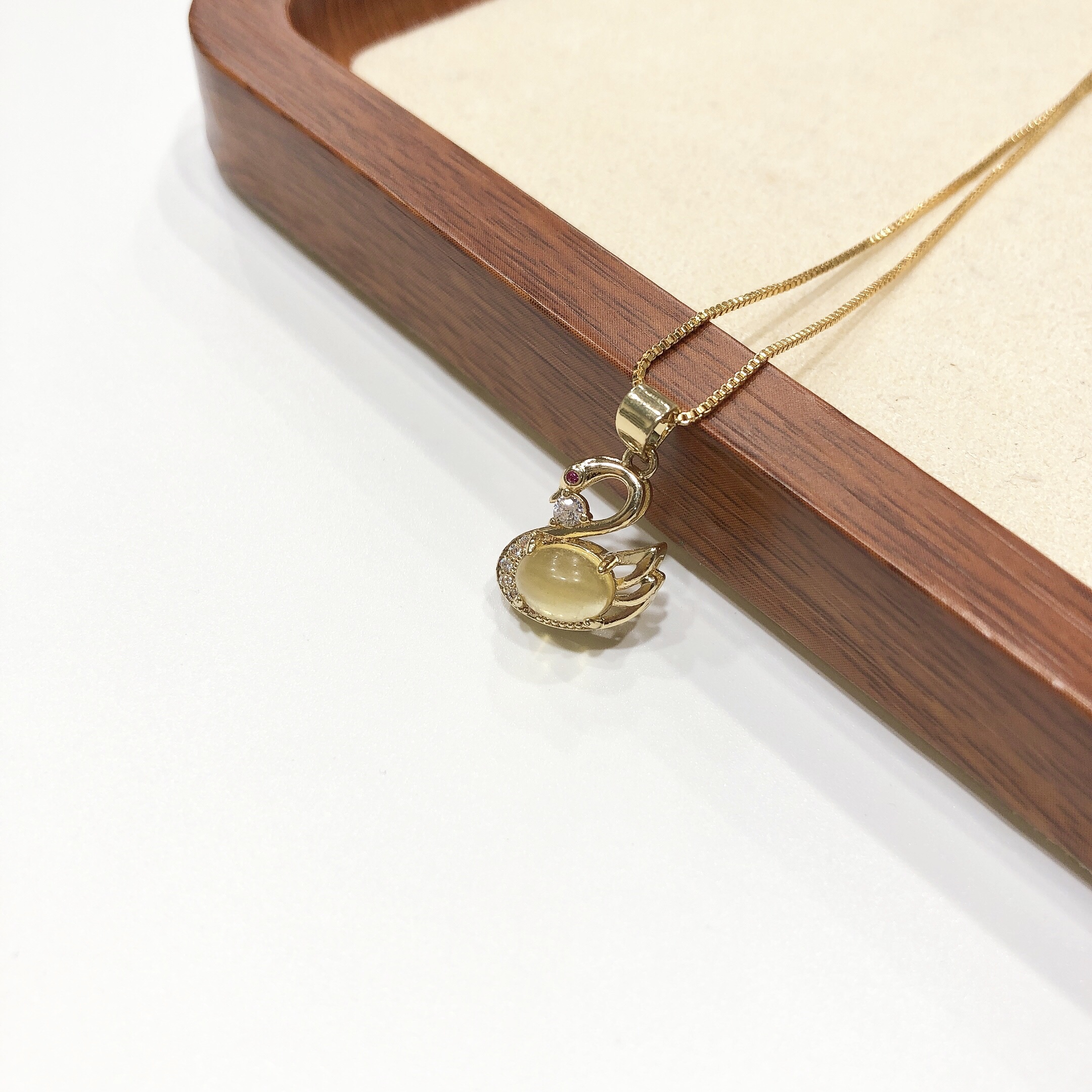 D966# 天然原矿蜜蜡天鹅吊坠17*18.5mm