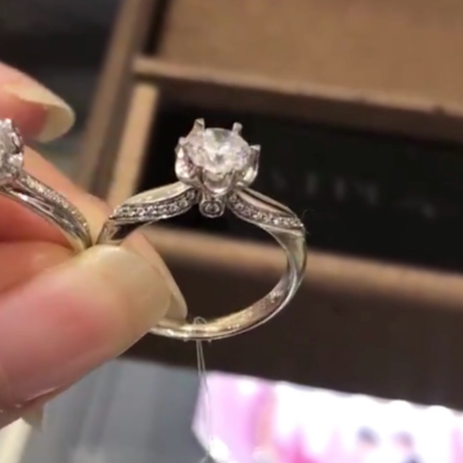 福大生天然钻石定制圆形1克拉戒指婚戒求婚白18K金70分六爪女戒