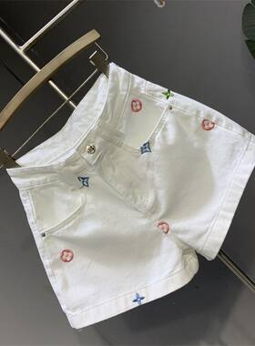 夏季小清新刺绣高腰牛仔短裤