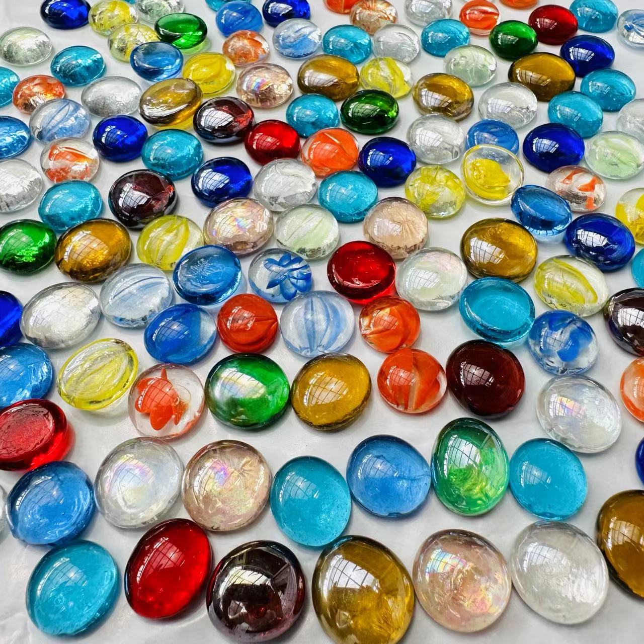 彩色鱼缸玻璃扁珠蓝红色孔雀鱼月光石斗鱼小型鱼缸装饰造景水族箱