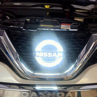 适用日产发光带灯车标轩逸/逍客/骐达天籁/奇骏途乐NV200发光前标