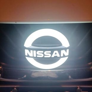 适用日产发光车标志装饰灯途乐Y61Y62动态流光前标天籁轩逸中网标