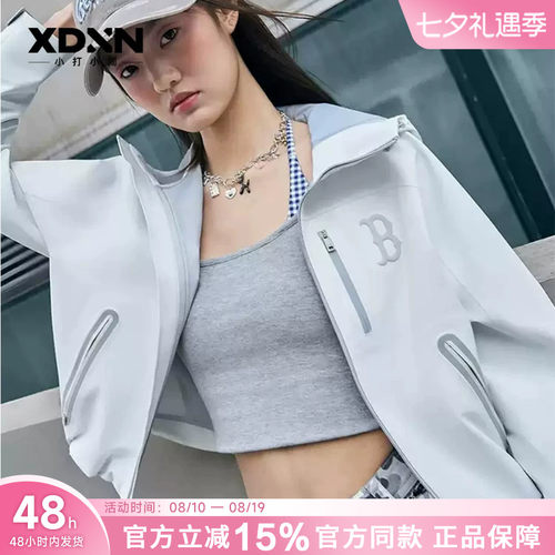 MLB男女款老花防水防泼水冲锋衣