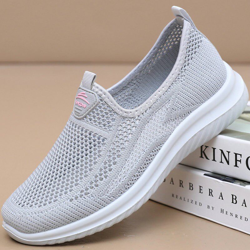 夏季新款老北京布鞋女网鞋镂空网面凉鞋软底防滑中老年休闲妈妈鞋