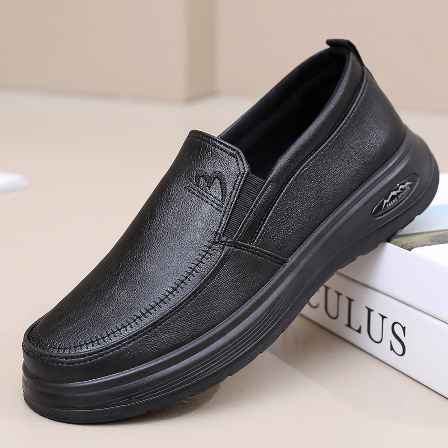 老北京布鞋男单鞋软底软面爸爸鞋防水防滑一脚蹬中老年透气休闲鞋