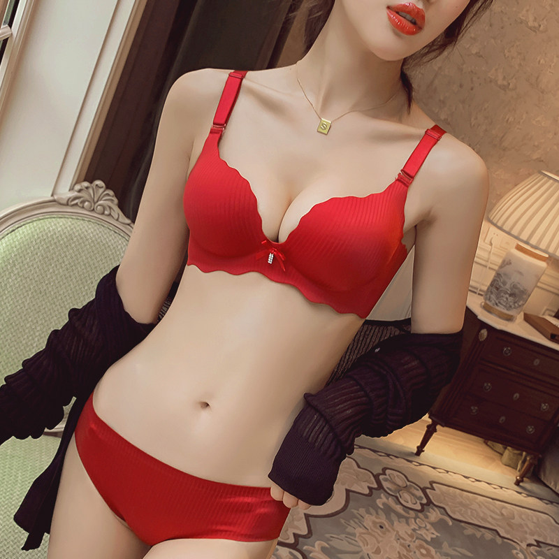 红色性感无痕内衣女聚拢小胸本命年无钢圈结婚新娘加厚文胸罩套装