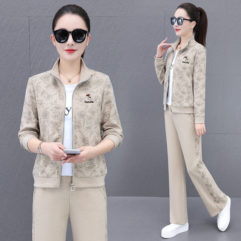 时尚女士套装2026新款春秋女士休闲服运动套装新款时尚简约三件套