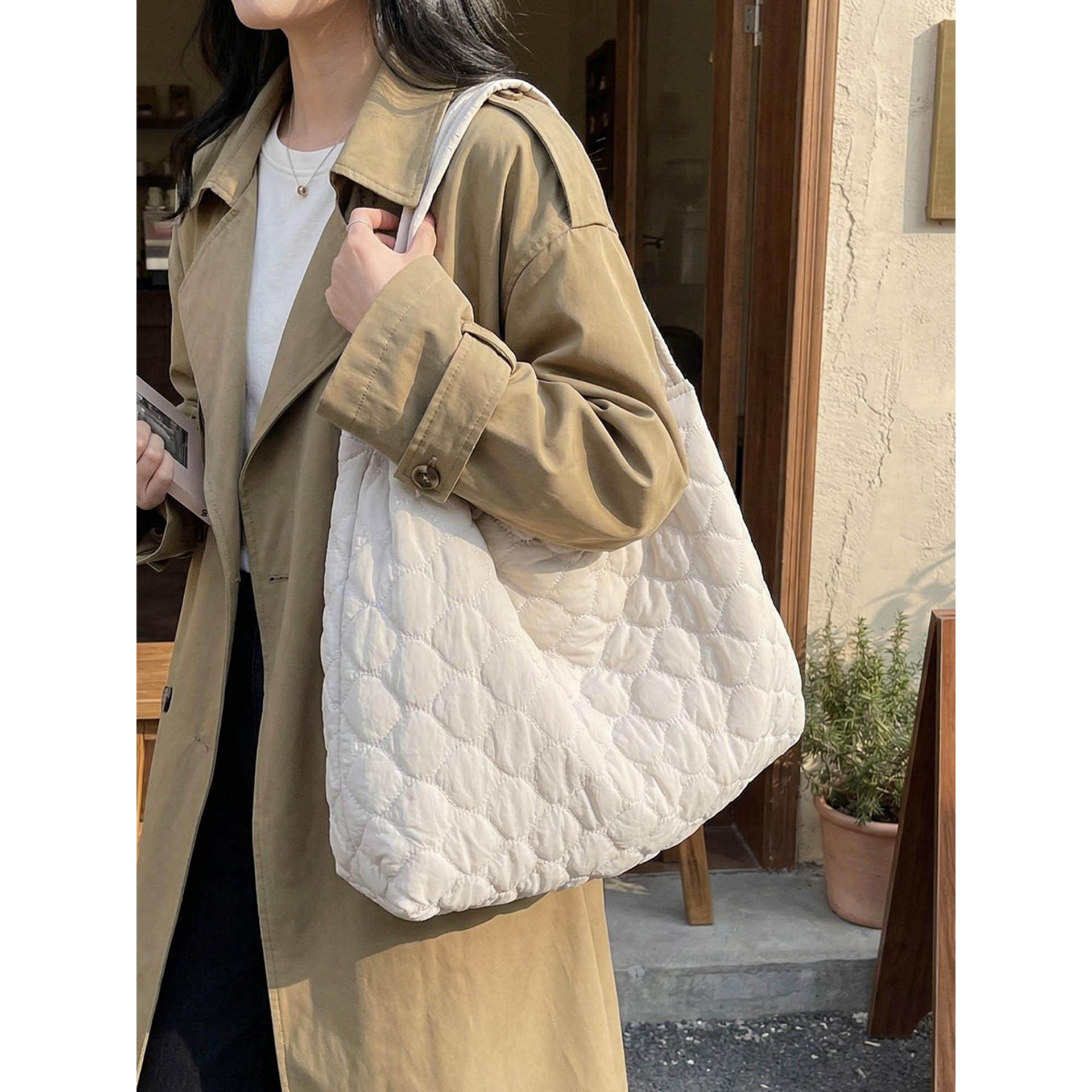 菱格绣线棉服包包女新款韩系慵懒风大容量单肩包学生党通勤托特包,箱包皮具/热销女包/男包,托特包,淘宝优惠券,粉丝福利购,淘宝优惠卷