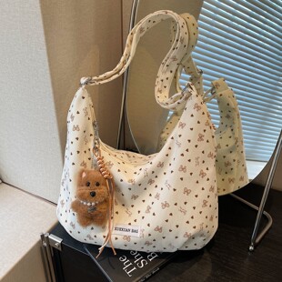 休闲大容量包包女2026新款灯芯绒单肩托特包学生党上课通勤斜挎包