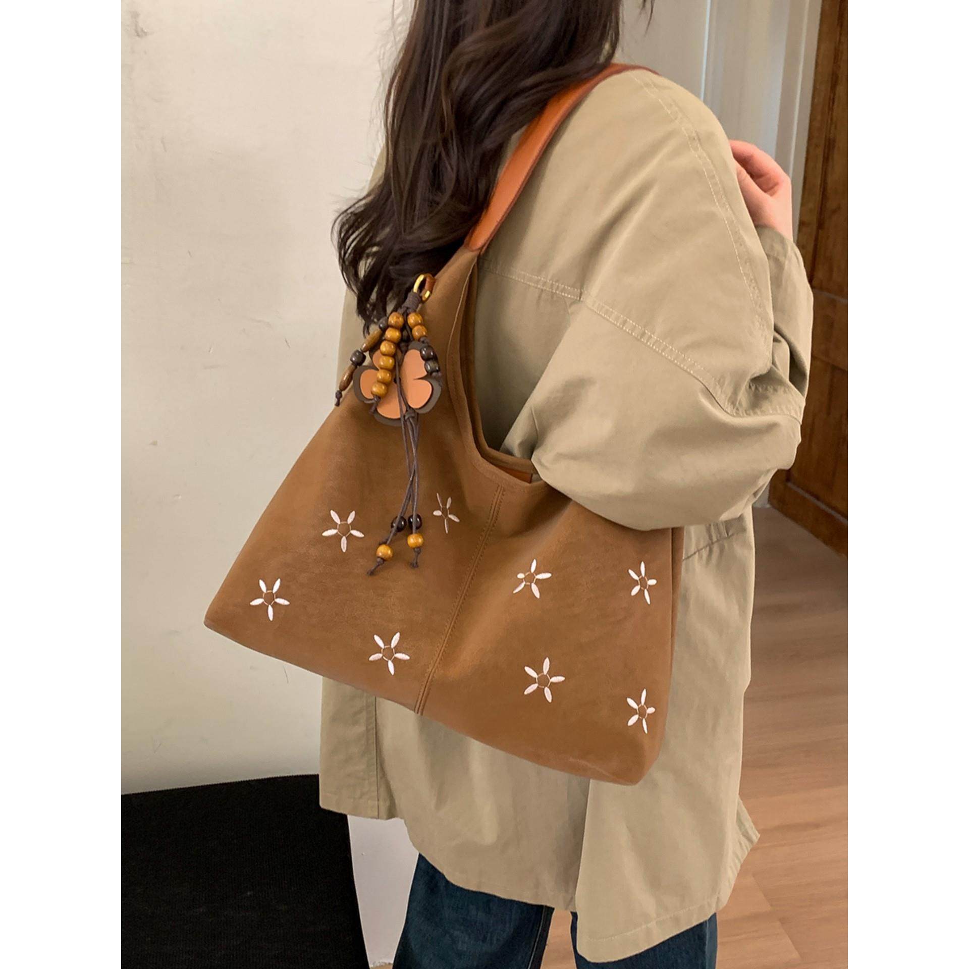 复古大容量托特包包女2025新款秋冬通勤单肩手提包休闲百搭水桶包,箱包皮具/热销女包/男包,水桶包,淘宝优惠券,粉丝福利购,淘宝优惠卷