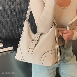 时尚通勤大容量包包2026新款多用女式双肩后背包大学生单肩托特包