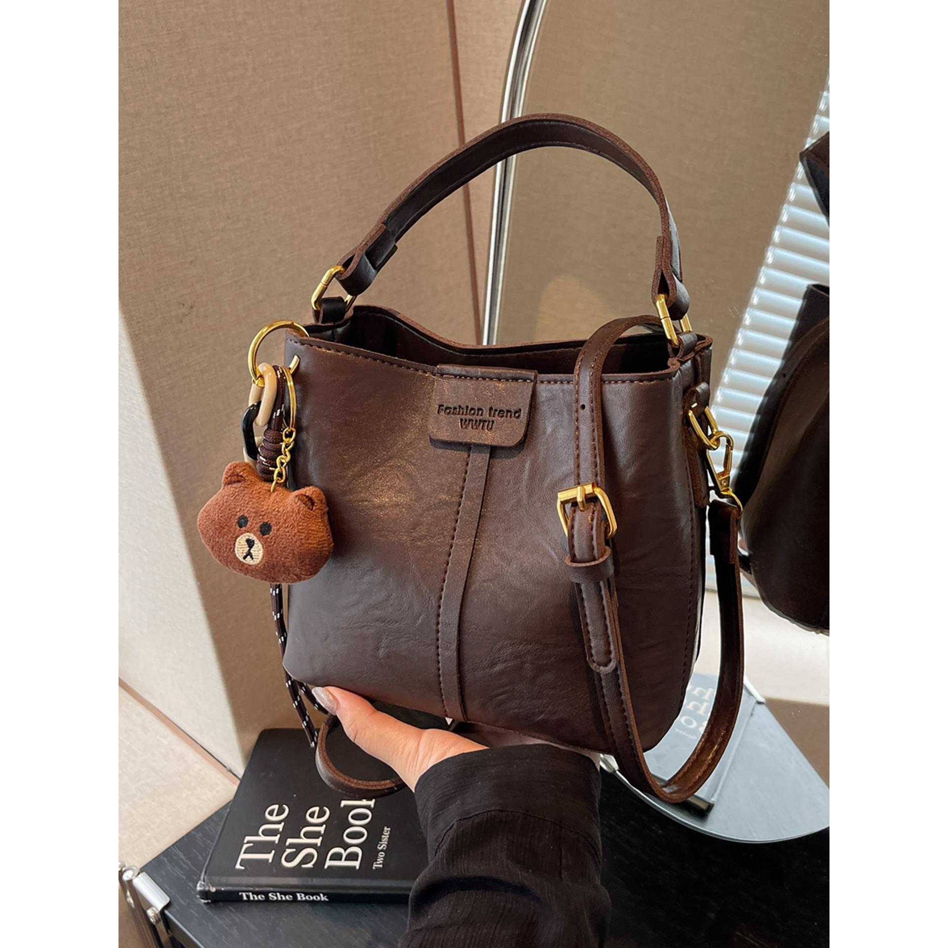 今年流行包女2025新款秋冬