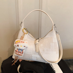 超火小众不撞款包包女款2026新款潮时尚休闲单肩包上班通勤斜挎包