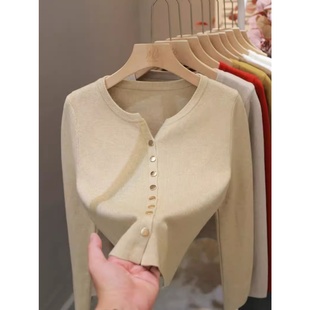 短款 女士针织开衫 洋气V领纯色修身 外穿时尚 百搭毛衣小外套 春秋款