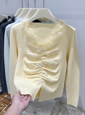 温柔风羽毛V领针织衫女秋冬新款抽褶蝴蝶结钻饰修身显瘦打底上衣