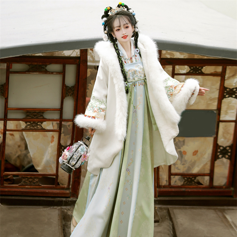 原创汉服秋冬款女成人
