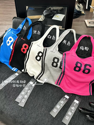 十三行2026夏季新款美式辣妹字母印花挂脖背心女外穿带胸垫上衣