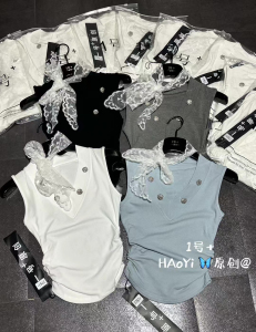 送蕾丝丝巾 2025春季新款辣妹Ｖ领无袖背心休闲收腰短款上衣女