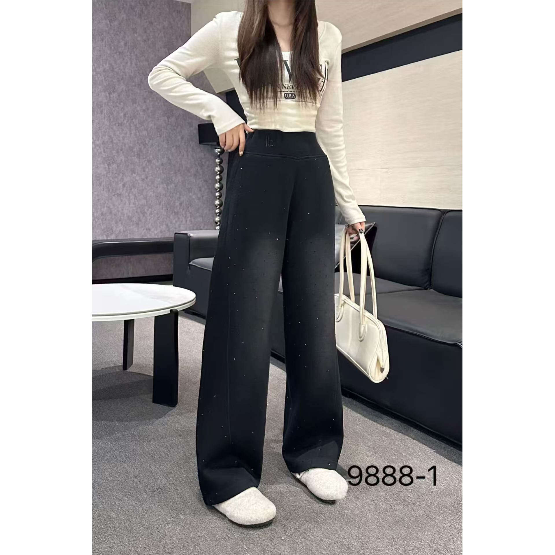 满天星休闲裤2026新款弯刀阔腿长裤带钻，券后170元