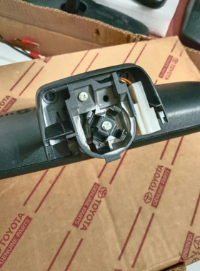 雷克萨斯gs300gs430 is300 ls460 is250c is300c换原装镜片服务费