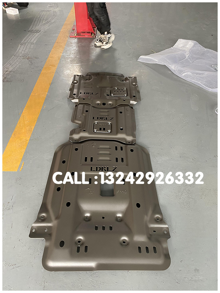 兰德酷路泽3D底盘护板套装  LC200底盘防护装甲