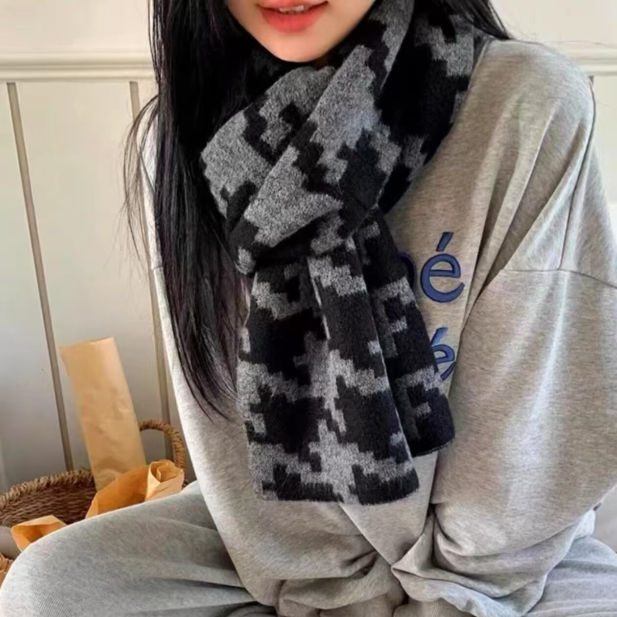 美拉德高级感羊绒千鸟格围巾女