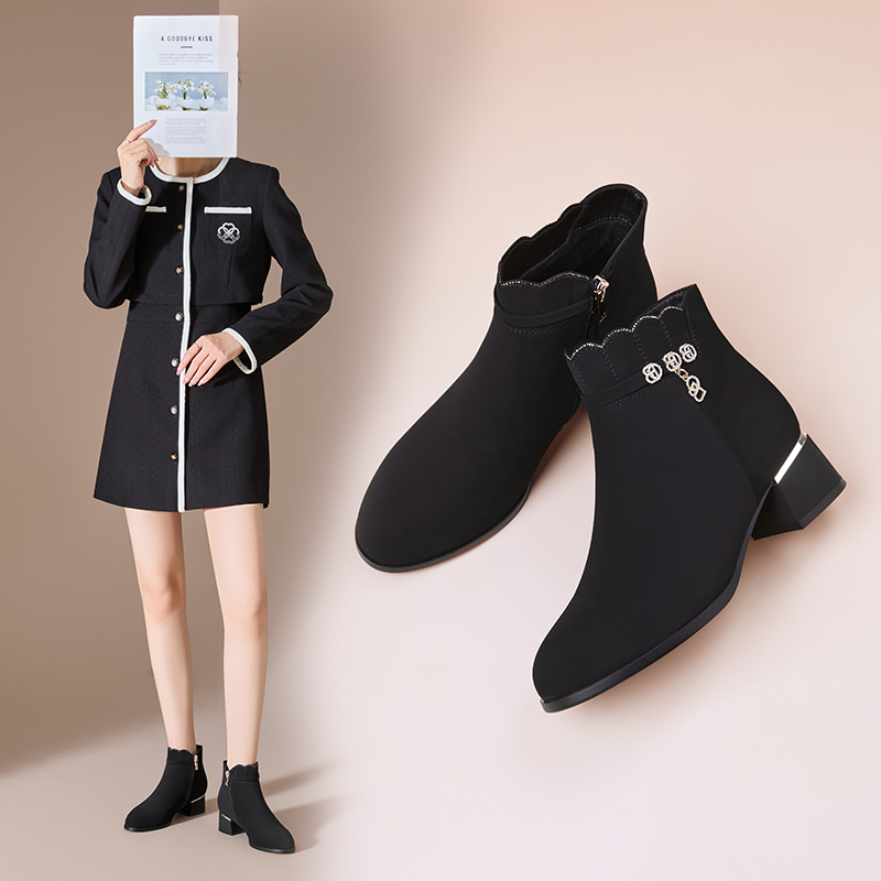 香香莉粗跟短靴女2025新款英伦风加绒保暖百搭时装靴女靴冬032350