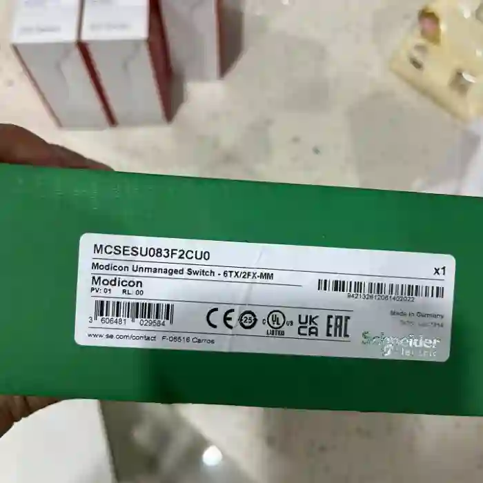 议价施耐德 交换机 MCSESU083F2CU0,全新原议价