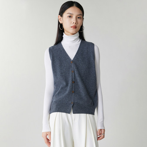 2025秋冬新款100%山羊绒马甲女V领针织开衫柔软保暖毛衣叠穿外搭