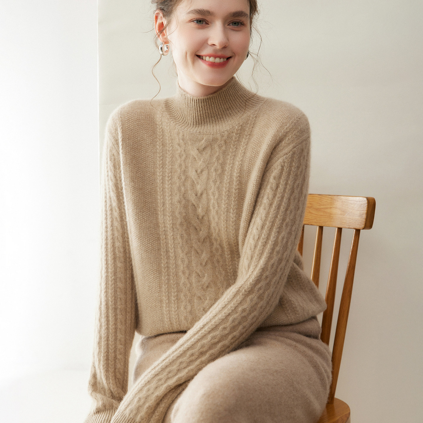 秋冬新款重工绞花半高领羊绒衫女100%山羊绒麻花加厚保暖针织毛衣