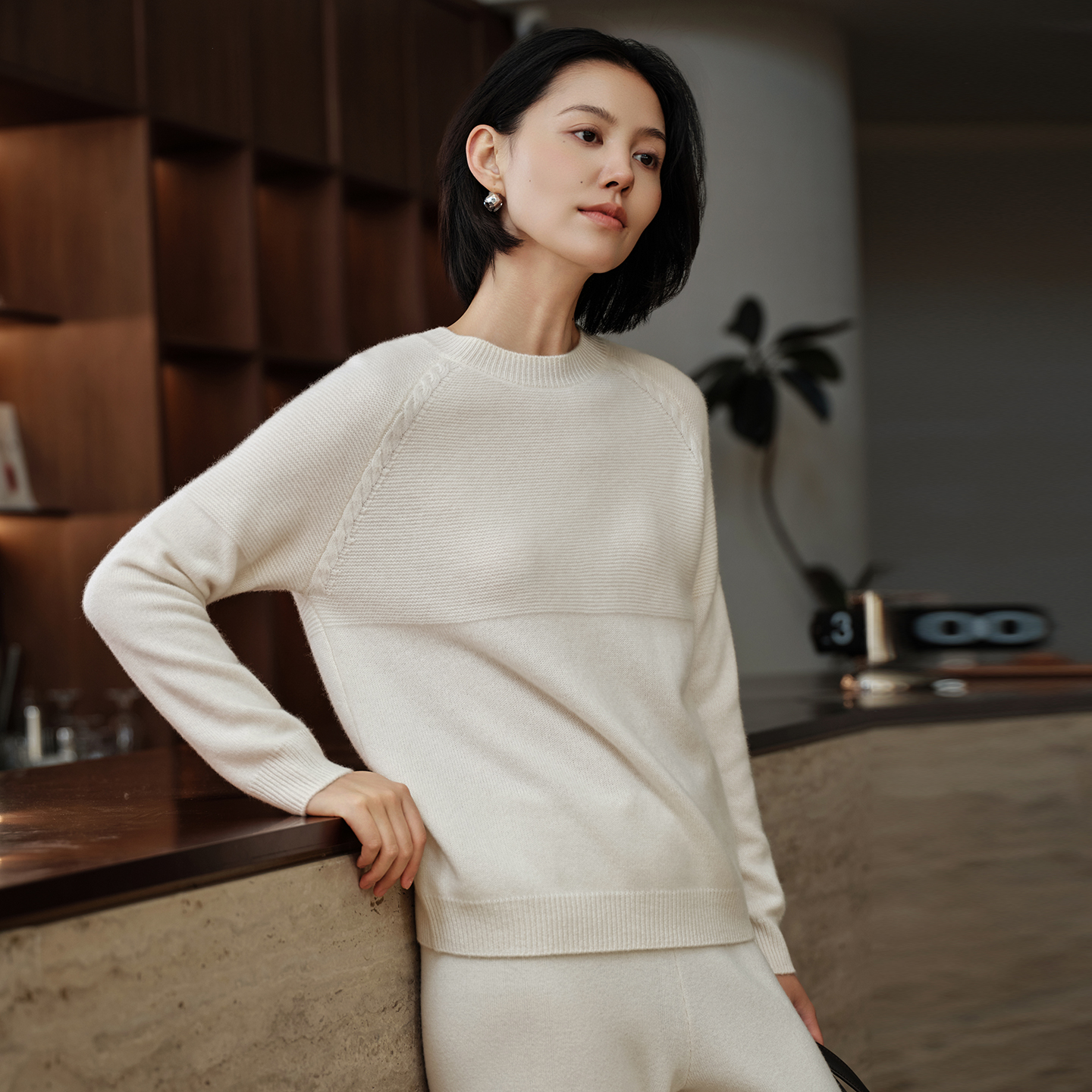 100%纯山羊绒衫女圆领插肩袖轻奢保暖舒适上衣宽松百搭针织打底衫