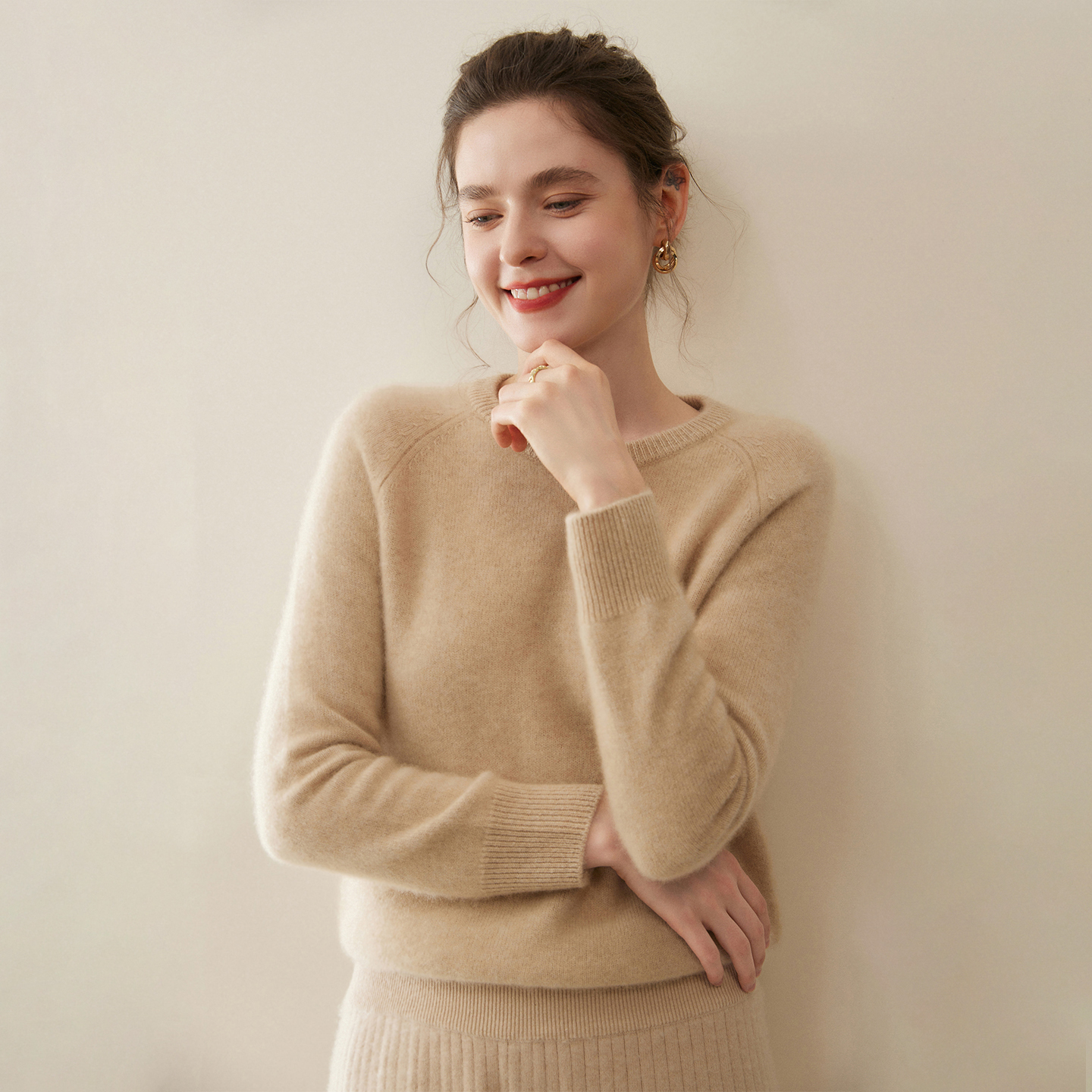 秋冬新款100%纯山羊绒女圆领七针加厚百搭宽松针织套头打底衫毛衣