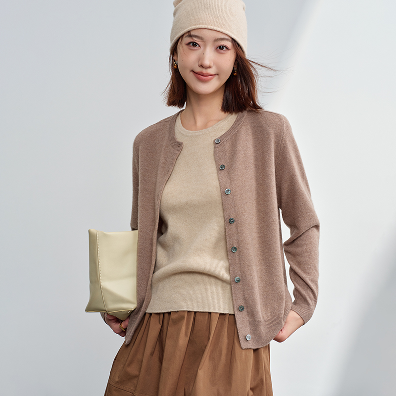 100%山羊绒衫女圆领上衣百搭外套