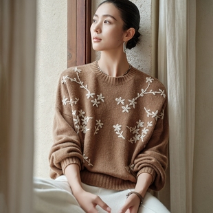 复古雪花刺绣宽松百搭针织上衣 女时尚 2025秋冬新款 100%纯山羊绒衫