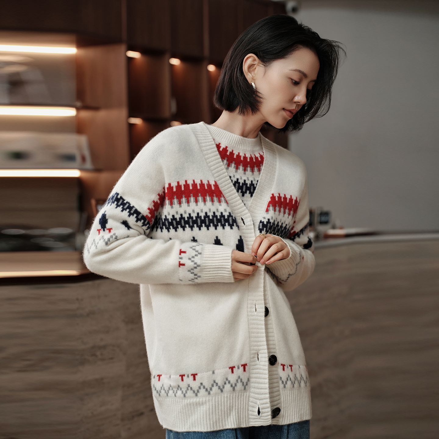 25秋冬新款100纯山羊绒开衫女V领费尔岛提花加厚宽松针织外套上衣