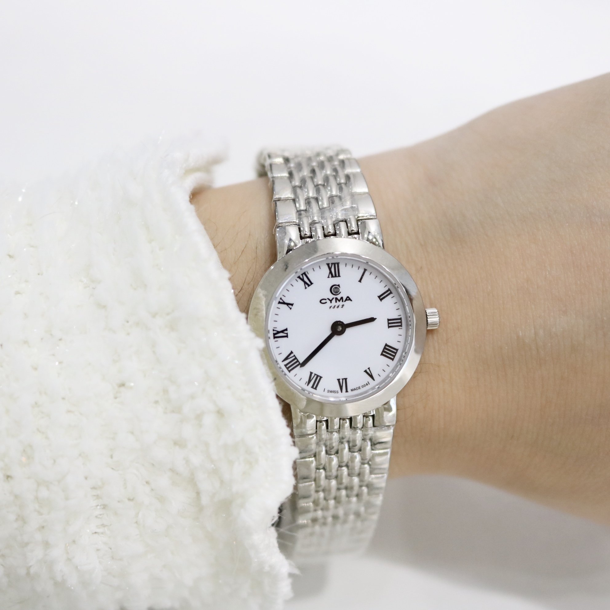 瑞士商务休闲风精钢女表低折扣