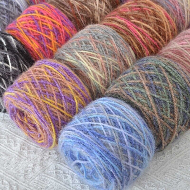 花色松鼠绒毛线3两大团亮丝线手工diy编织钩帽子衣服外套线批发