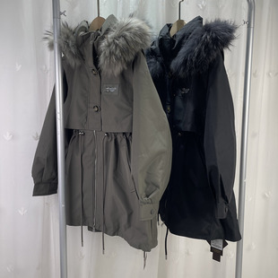 女装  摩系列品牌折扣女士中长款毛领连帽羽绒服 成人冬季派克服