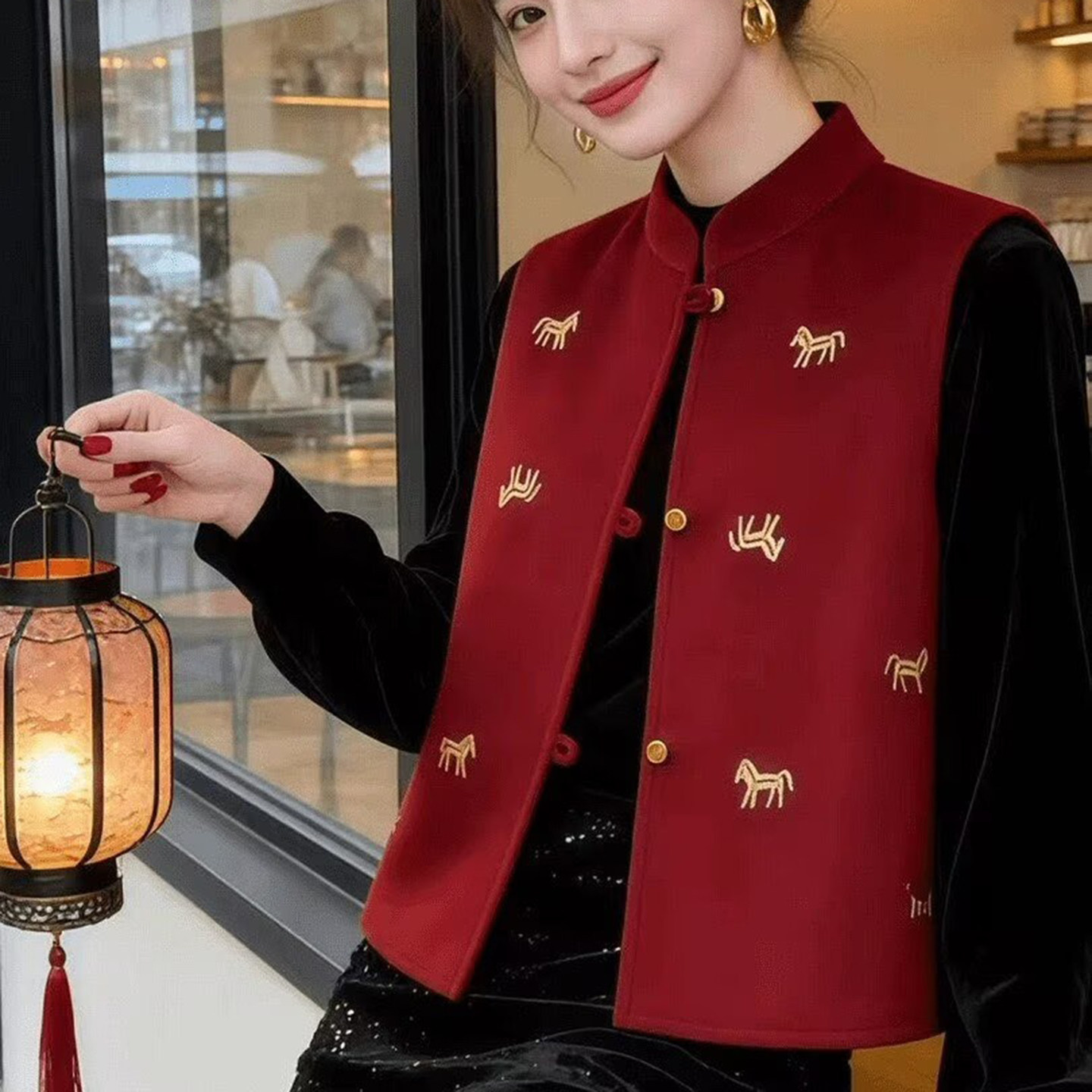 新中式国风红色刺绣马夹女立领盘扣短款气质优雅新年马甲百搭上衣,女装/女士精品,马夹,淘宝优惠券,粉丝福利购,淘宝优惠卷