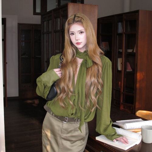绿色T恤女士宽松薄款设计感小众