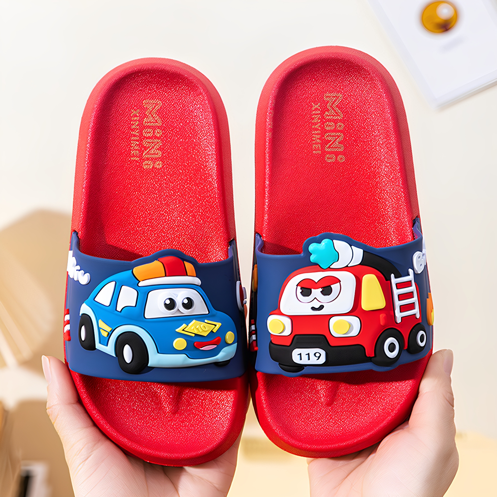 卡通小汽车消防车儿童凉拖鞋防滑