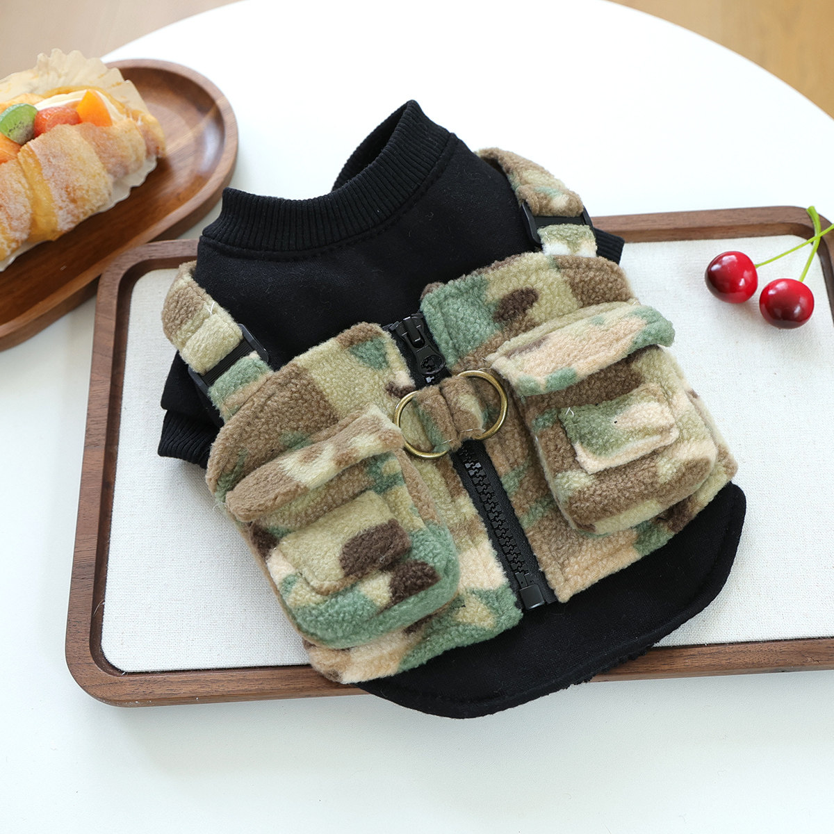 petcircle 秋冬款保暖迷你牵引卫衣帅气两脚外套狗狗衣服宠物比熊