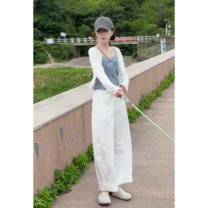 白色短款冰丝针织防晒开衫外套女夏季薄款吊带外搭空调衫坎肩上衣