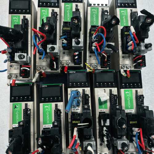 议价HCFA禾川伺服驱动器SV-X3DA040A-A2，400W