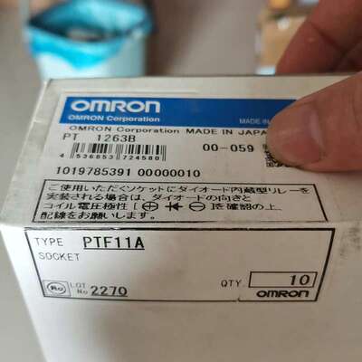 议价原装欧姆龙PTF11A方形插座继电器底座