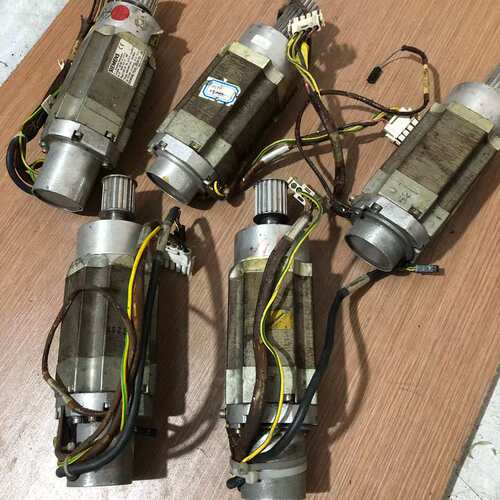 议价五个西门子电机 1FT3035-6AZ99-9-Z S14