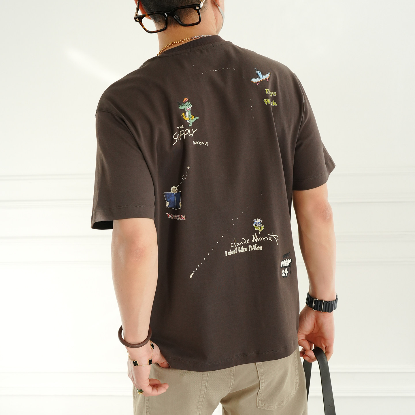 港风休闲刺绣印花圆领短袖T恤男士春夏季潮流新款卡通半袖体恤衫