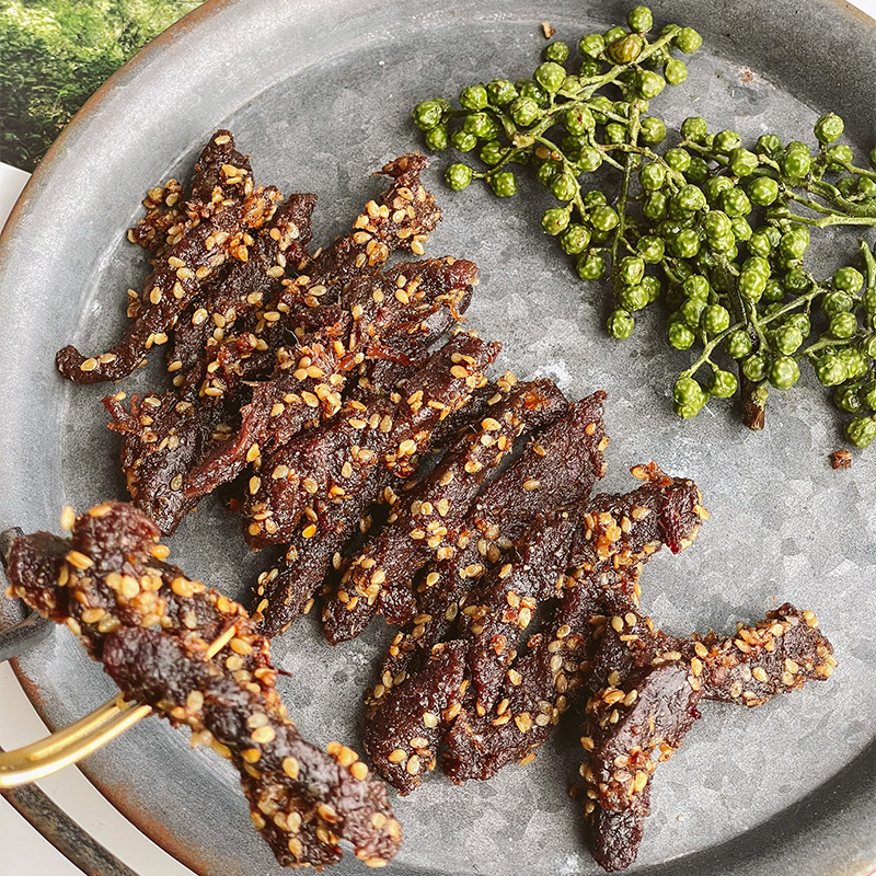 食味的初相藤椒牛肉条120g麻辣香辣五香牛肉干冷吃即食熟食有嚼劲